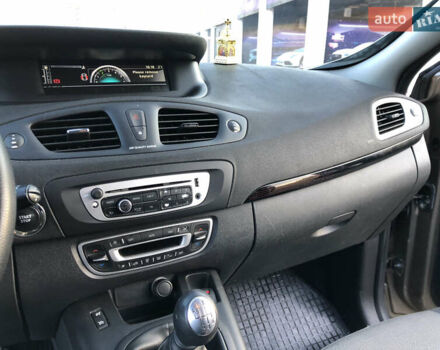 Коричневий Рено Гранд Сценік, об'ємом двигуна 1.5 л та пробігом 237 тис. км за 8399 $, фото 41 на Automoto.ua