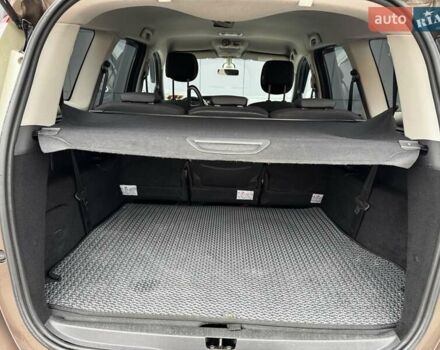 Коричневый Рено Гранд Сценик, объемом двигателя 1.6 л и пробегом 246 тыс. км за 9900 $, фото 12 на Automoto.ua