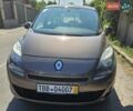 Коричневий Рено Гранд Сценік, об'ємом двигуна 1.5 л та пробігом 229 тис. км за 7600 $, фото 1 на Automoto.ua