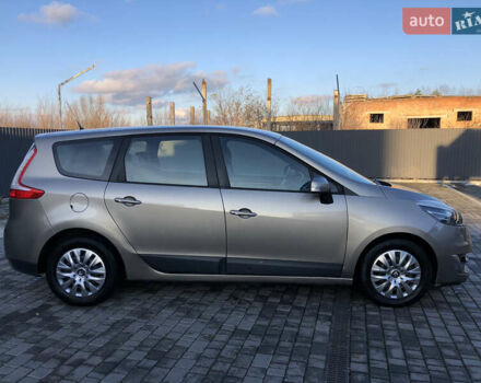 Коричневий Рено Гранд Сценік, об'ємом двигуна 1.5 л та пробігом 237 тис. км за 8399 $, фото 17 на Automoto.ua