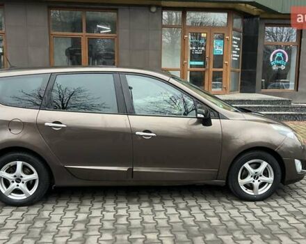 Коричневый Рено Гранд Сценик, объемом двигателя 1.6 л и пробегом 260 тыс. км за 8000 $, фото 3 на Automoto.ua