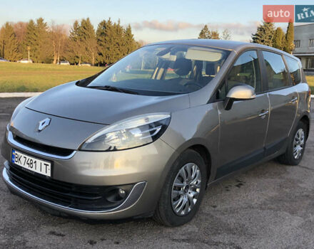Коричневий Рено Гранд Сценік, об'ємом двигуна 1.5 л та пробігом 237 тис. км за 8399 $, фото 2 на Automoto.ua