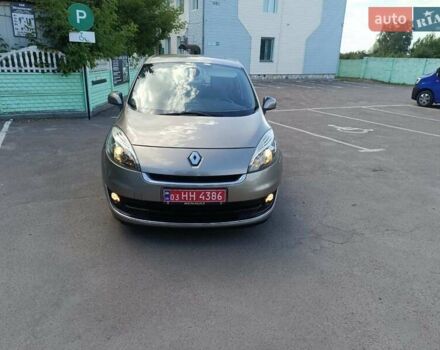 Коричневий Рено Гранд Сценік, об'ємом двигуна 1.5 л та пробігом 226 тис. км за 9300 $, фото 4 на Automoto.ua
