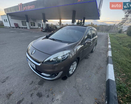 Коричневый Рено Гранд Сценик, объемом двигателя 1.46 л и пробегом 283 тыс. км за 9350 $, фото 17 на Automoto.ua