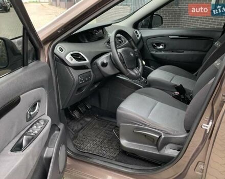 Рено Гранд Сценик 2013 в Жовкве на Automoto.ua Коричневый Рено Гранд Сценик, объемом двигателя 1.5 л и пробегом 280 тыс. км за 6999 $, фото 4 на Automoto.ua
