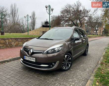 Коричневый Рено Гранд Сценик, объемом двигателя 2 л и пробегом 254 тыс. км за 9400 $, фото 2 на Automoto.ua