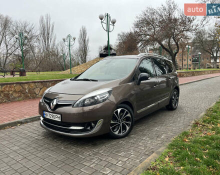 Коричневый Рено Гранд Сценик, объемом двигателя 2 л и пробегом 254 тыс. км за 9400 $, фото 3 на Automoto.ua