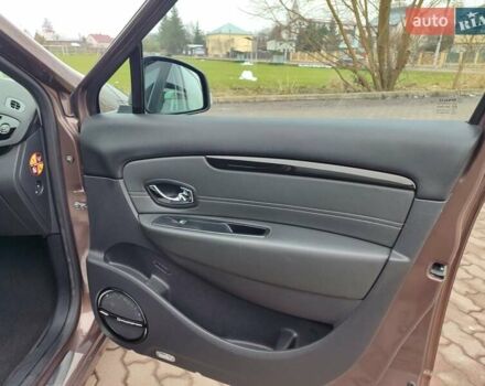 Коричневий Рено Гранд Сценік, об'ємом двигуна 1.6 л та пробігом 152 тис. км за 10800 $, фото 23 на Automoto.ua