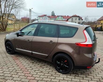 Коричневий Рено Гранд Сценік, об'ємом двигуна 1.6 л та пробігом 152 тис. км за 10800 $, фото 7 на Automoto.ua