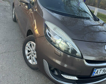 Коричневый Рено Гранд Сценик, объемом двигателя 1.46 л и пробегом 283 тыс. км за 9350 $, фото 1 на Automoto.ua