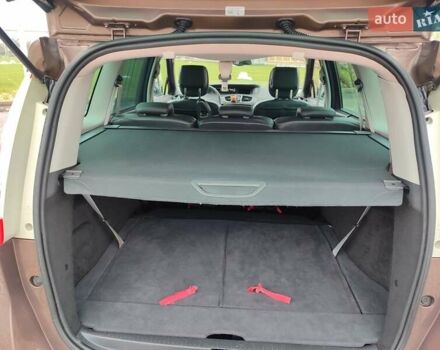 Коричневий Рено Гранд Сценік, об'ємом двигуна 1.6 л та пробігом 152 тис. км за 10800 $, фото 39 на Automoto.ua