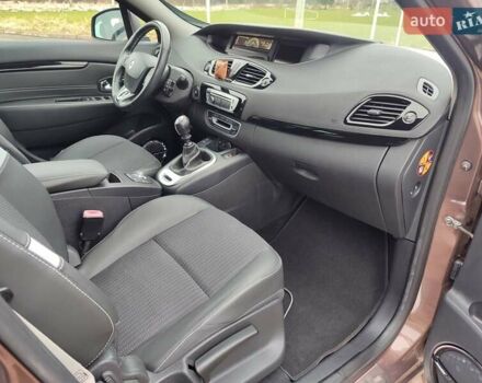 Коричневий Рено Гранд Сценік, об'ємом двигуна 1.6 л та пробігом 152 тис. км за 10800 $, фото 22 на Automoto.ua