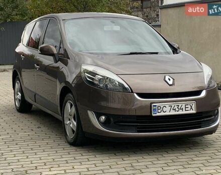 Рено Гранд Сценик 2013 в Жовкве на Automoto.ua Коричневый Рено Гранд Сценик, объемом двигателя 1.5 л и пробегом 280 тыс. км за 6999 $, фото 1 на Automoto.ua