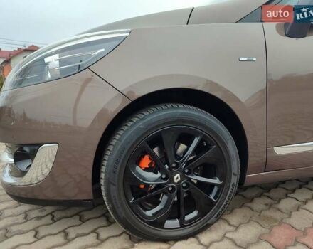 Коричневий Рено Гранд Сценік, об'ємом двигуна 1.6 л та пробігом 152 тис. км за 10800 $, фото 16 на Automoto.ua