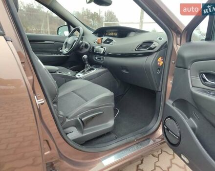 Коричневий Рено Гранд Сценік, об'ємом двигуна 1.6 л та пробігом 152 тис. км за 10800 $, фото 21 на Automoto.ua