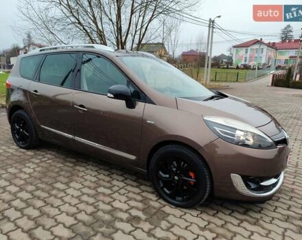 Коричневий Рено Гранд Сценік, об'ємом двигуна 1.6 л та пробігом 152 тис. км за 10800 $, фото 4 на Automoto.ua