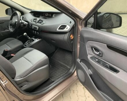 Коричневый Рено Гранд Сценик, объемом двигателя 1.5 л и пробегом 250 тыс. км за 6699 $, фото 5 на Automoto.ua