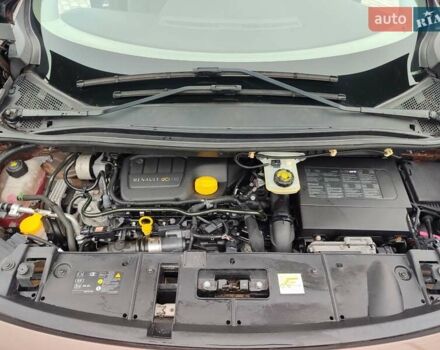 Коричневий Рено Гранд Сценік, об'ємом двигуна 1.6 л та пробігом 152 тис. км за 10800 $, фото 40 на Automoto.ua