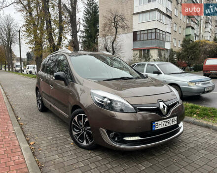 Коричневый Рено Гранд Сценик, объемом двигателя 2 л и пробегом 254 тыс. км за 9600 $, фото 3 на Automoto.ua