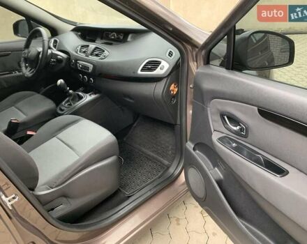 Коричневый Рено Гранд Сценик, объемом двигателя 1.5 л и пробегом 250 тыс. км за 6699 $, фото 4 на Automoto.ua