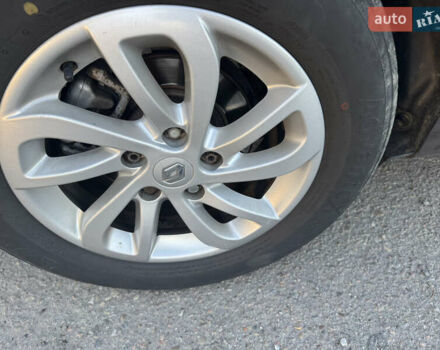 Коричневый Рено Гранд Сценик, объемом двигателя 1.46 л и пробегом 283 тыс. км за 9350 $, фото 4 на Automoto.ua