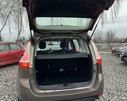 Коричневый Рено Гранд Сценик, объемом двигателя 1.6 л и пробегом 265 тыс. км за 9500 $, фото 11 на Automoto.ua