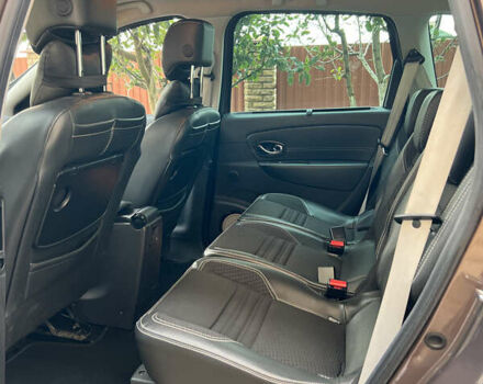 Коричневий Рено Гранд Сценік, об'ємом двигуна 1.6 л та пробігом 195 тис. км за 10450 $, фото 2 на Automoto.ua