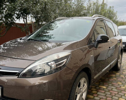 Коричневий Рено Гранд Сценік, об'ємом двигуна 1.6 л та пробігом 195 тис. км за 10450 $, фото 1 на Automoto.ua