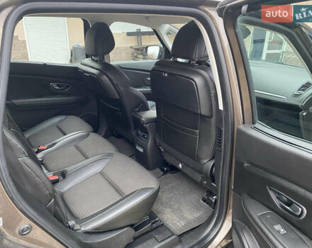 Коричневий Рено Гранд Сценік, об'ємом двигуна 1.6 л та пробігом 199 тис. км за 14500 $, фото 6 на Automoto.ua