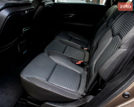 Коричневый Рено Гранд Сценик, объемом двигателя 0 л и пробегом 198 тыс. км за 16500 $, фото 40 на Automoto.ua