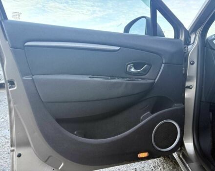 Коричневий Рено Гранд Сценік, об'ємом двигуна 1.9 л та пробігом 324 тис. км за 6990 $, фото 13 на Automoto.ua