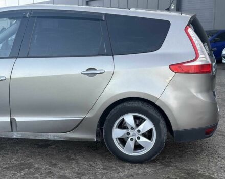 Коричневий Рено Гранд Сценік, об'ємом двигуна 1.9 л та пробігом 324 тис. км за 6990 $, фото 9 на Automoto.ua