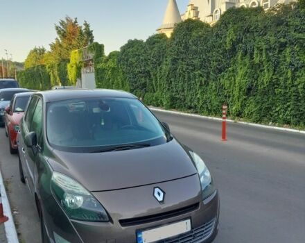 Коричневый Рено Гранд Сценик, объемом двигателя 1.6 л и пробегом 206 тыс. км за 7900 $, фото 1 на Automoto.ua