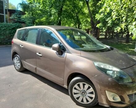 Коричневый Рено Гранд Сценик, объемом двигателя 1.6 л и пробегом 206 тыс. км за 7900 $, фото 17 на Automoto.ua