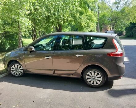 Коричневый Рено Гранд Сценик, объемом двигателя 1.6 л и пробегом 206 тыс. км за 7900 $, фото 3 на Automoto.ua