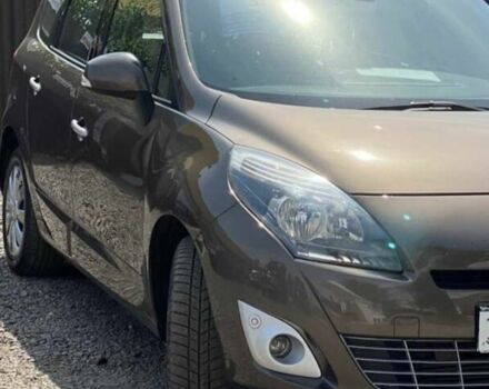 Коричневый Рено Гранд Сценик, объемом двигателя 1.6 л и пробегом 206 тыс. км за 7900 $, фото 2 на Automoto.ua