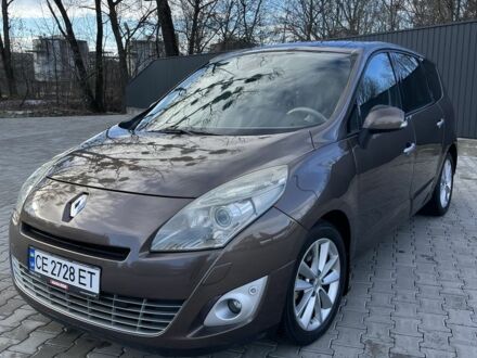 Коричневий Рено Гранд Сценік, об'ємом двигуна 2 л та пробігом 286 тис. км за 7500 $, фото 1 на Automoto.ua