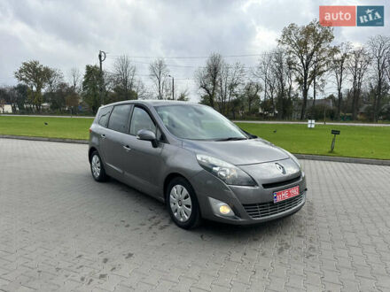 Рено Гранд Сценик 2009 в Житомире на Automoto.ua Коричневый Рено Гранд Сценик, объемом двигателя 1.9 л и пробегом 226 тыс. км за 7950 $, фото 1 на Automoto.ua