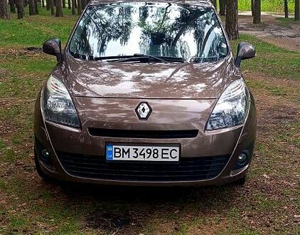 Рено Гранд Сценик 2009 в Сумах на Automoto.ua Коричневый Рено Гранд Сценик, объемом двигателя 1.9 л и пробегом 240 тыс. км за 7850 $, фото 1 на Automoto.ua
