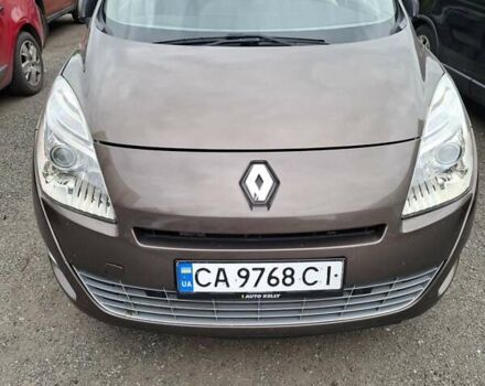 Коричневый Рено Гранд Сценик, объемом двигателя 2 л и пробегом 240 тыс. км за 6700 $, фото 1 на Automoto.ua