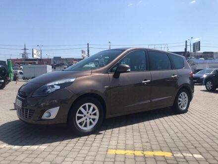 Рено Гранд Сценік 2009 у Чернівцях на Automoto.ua Коричневий Рено Гранд Сценік, об'ємом двигуна 1.5 л та пробігом 247 тис. км за 6999 $, фото 1 на Automoto.ua