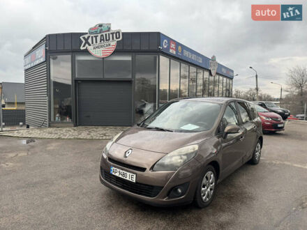 Коричневий Рено Гранд Сценік, об'ємом двигуна 1.87 л та пробігом 253 тис. км за 6750 $, фото 1 на Automoto.ua