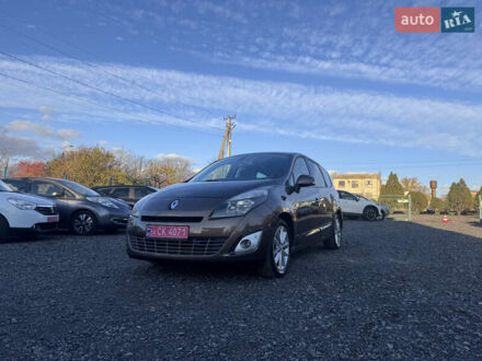 Рено Гранд Сценик 2010 в Звенигородка на Automoto.ua Коричневый Рено Гранд Сценик, объемом двигателя 1.4 л и пробегом 140 тыс. км за 6990 $, фото 1 на Automoto.ua