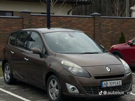 Рено Гранд Сценик 2010 в Виннице на Automoto.ua Коричневый Рено Гранд Сценик, объемом двигателя 1.9 л и пробегом 290 тыс. км за 5999 $, фото 1 на Automoto.ua