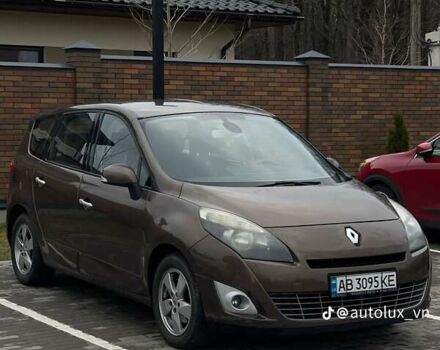 Коричневий Рено Гранд Сценік, об'ємом двигуна 1.9 л та пробігом 290 тис. км за 5999 $, фото 1 на Automoto.ua