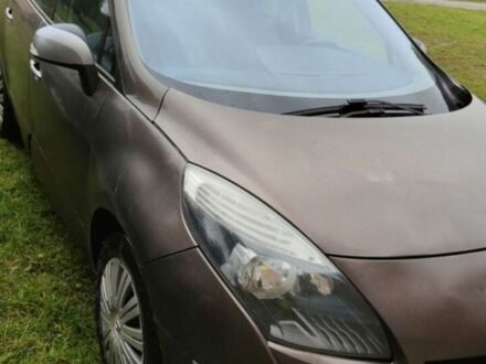 Рено Гранд Сценик 2010 в Хмельнике на Automoto.ua Коричневый Рено Гранд Сценик, объемом двигателя 1.5 л и пробегом 320 тыс. км за 5700 $, фото 1 на Automoto.ua