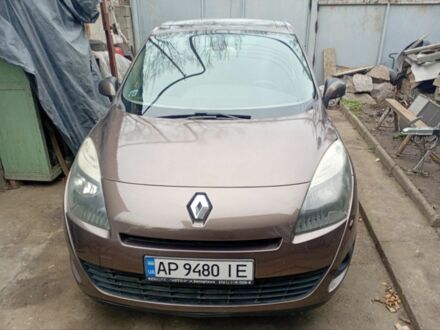 Коричневый Рено Гранд Сценик, объемом двигателя 1.9 л и пробегом 220 тыс. км за 6200 $, фото 1 на Automoto.ua