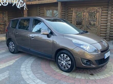 Коричневый Рено Гранд Сценик, объемом двигателя 1.46 л и пробегом 310 тыс. км за 6600 $, фото 1 на Automoto.ua