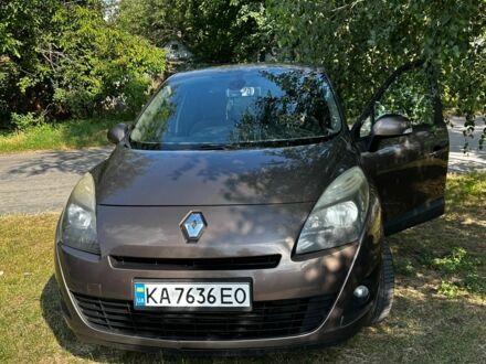 Рено Гранд Сценік 2010 у Монастырище на Automoto.ua Коричневий Рено Гранд Сценік, об'ємом двигуна 1.4 л та пробігом 157 тис. км за 5829 $, фото 1 на Automoto.ua