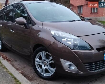 Коричневый Рено Гранд Сценик, объемом двигателя 1.9 л и пробегом 247 тыс. км за 7500 $, фото 1 на Automoto.ua